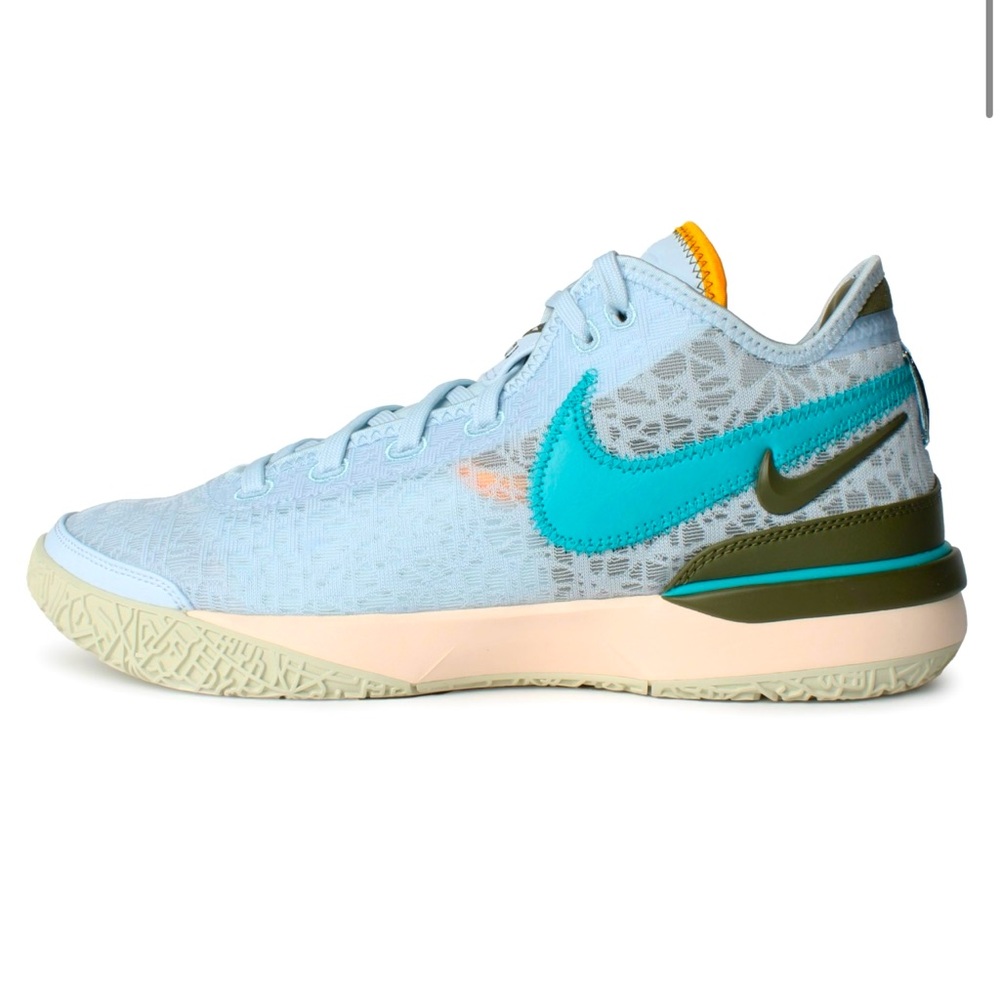 Men's size 8 LeBrons